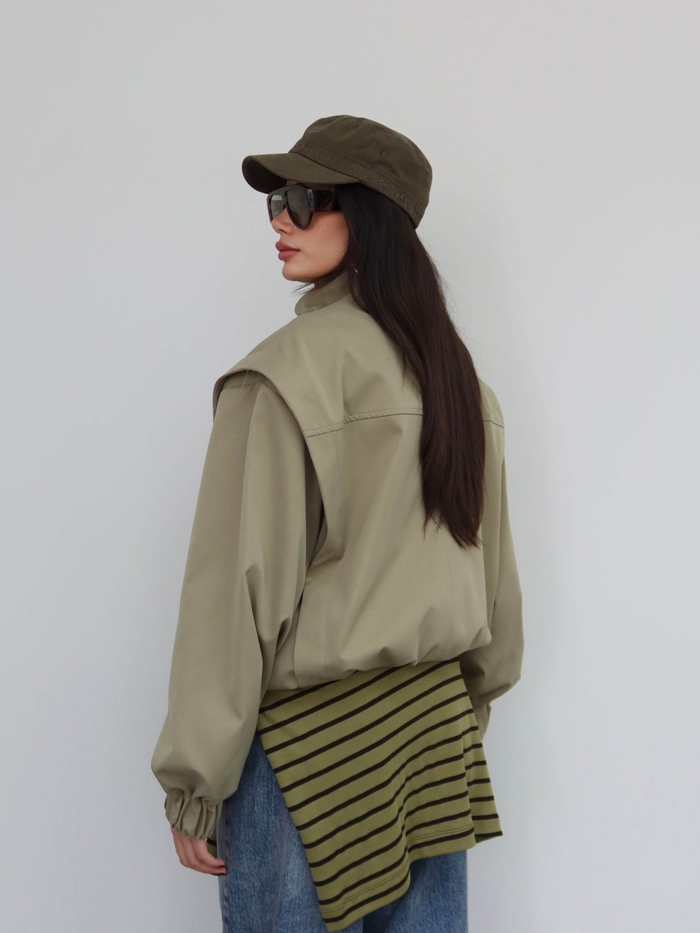Dik Yaka Büzgü Detaylı Ceket E.H Collection