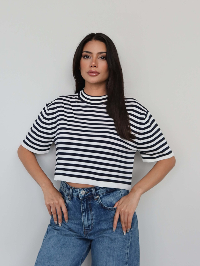 Dik Yaka Çizgili Triko Bluz