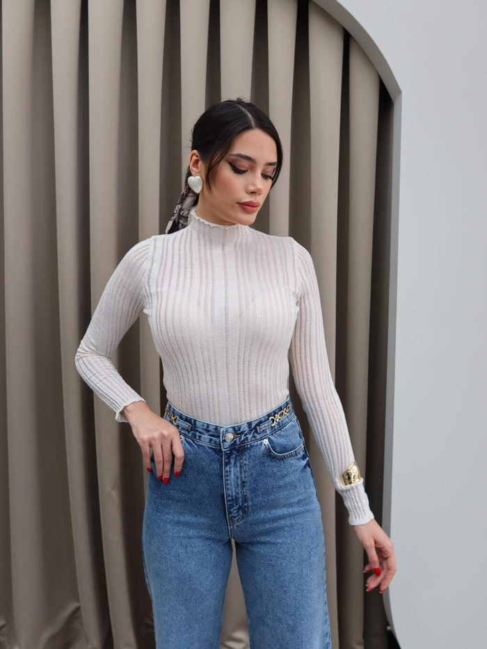 Dik Yaka İnce Transparan Bluz