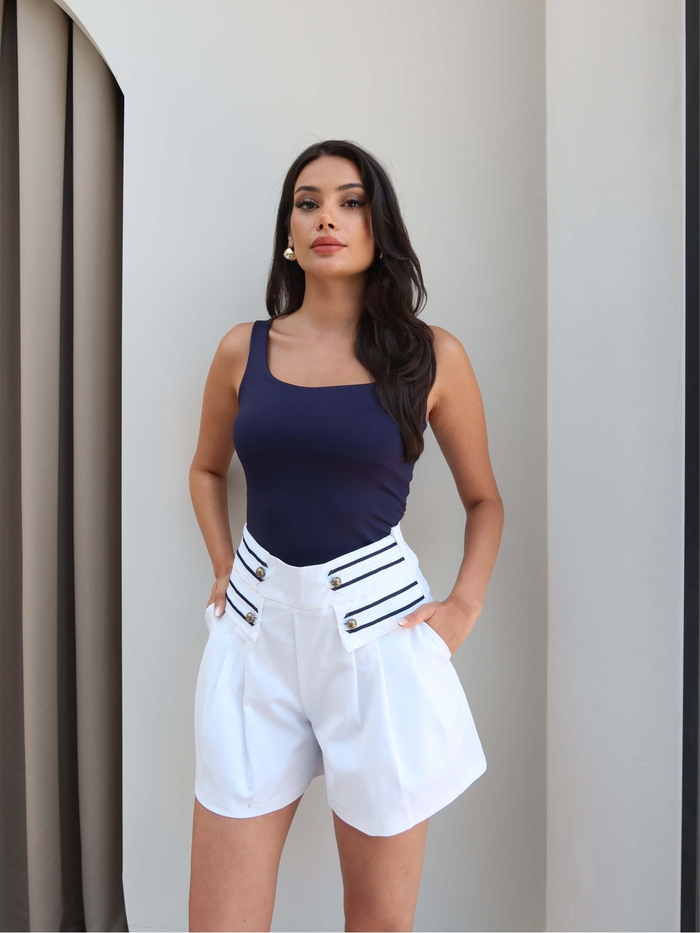 Düğme Detay Pileli Şort
