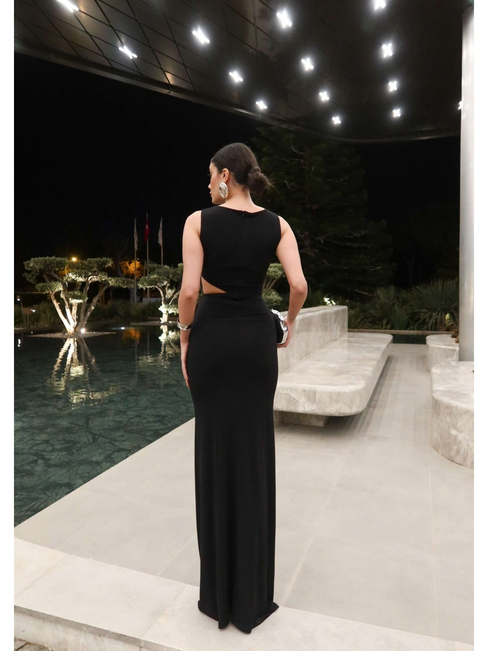 EH Collection Aksesuar Detaylı Bel Formlu Elbise