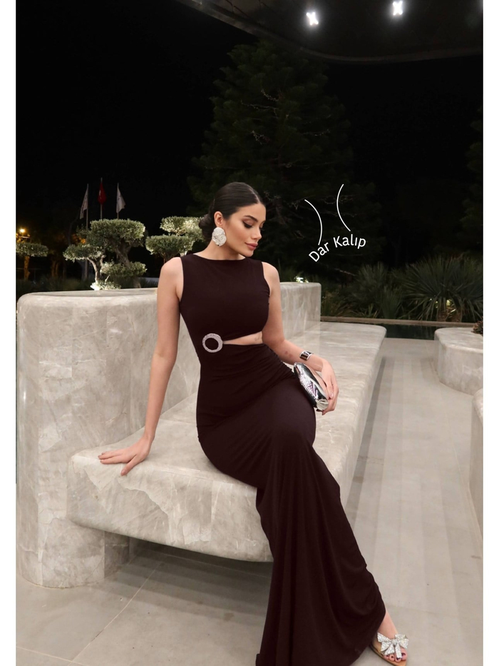 EH Collection Aksesuar Detaylı Bel Formlu Elbise