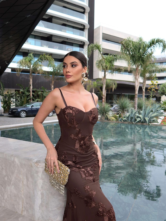 EH Collection Askılı Çiçek İşlemeli Tül Elbise