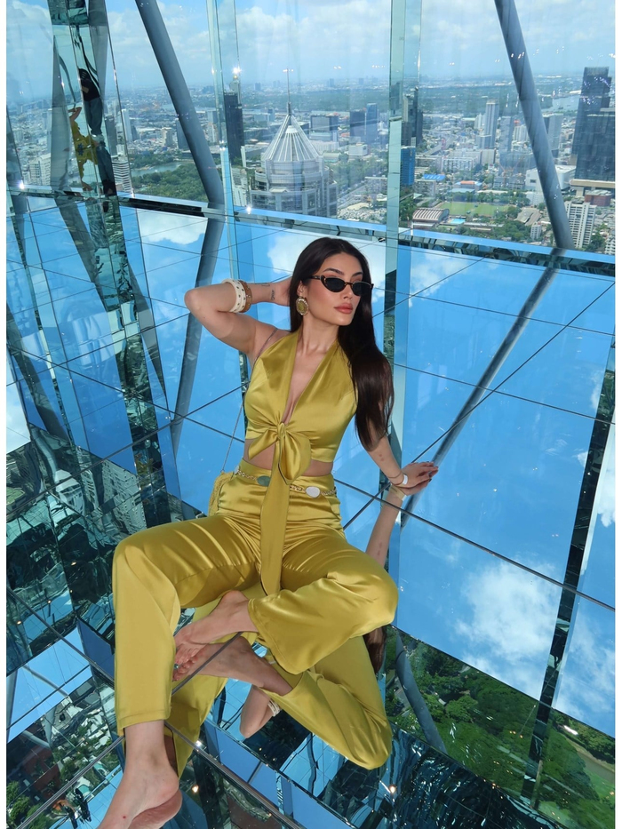 EH Collection Bağlama Detaylı Saten Crop Takım