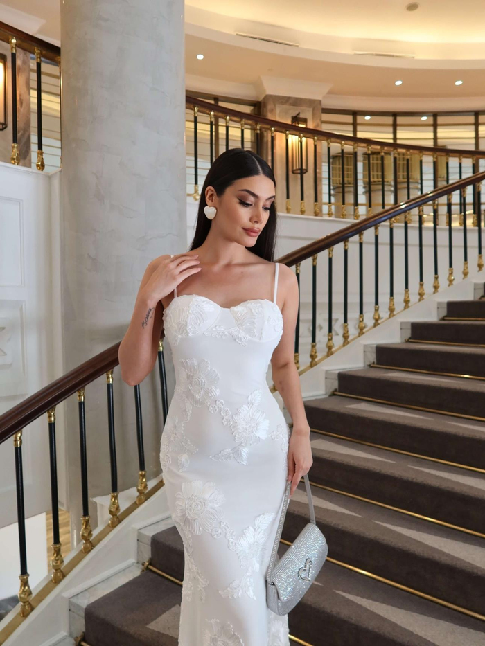 EH Collection Çiçek İşlemeli Tül Davet Elbise