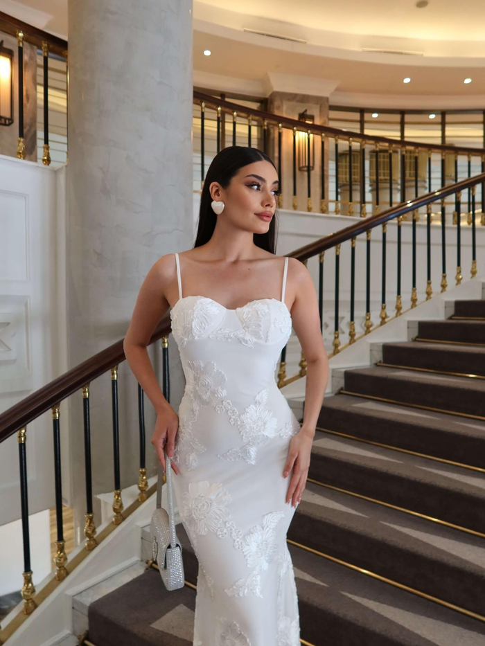 EH Collection Çiçek İşlemeli Tül Davet Elbise