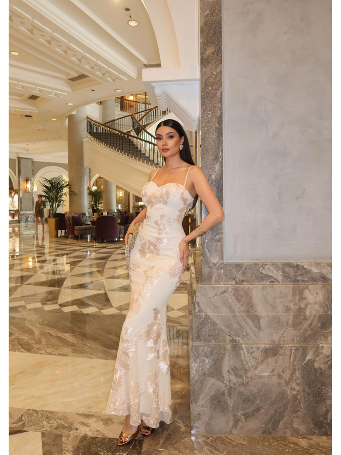 EH Collection Çiçek İşlemeli Tül Davet Elbise