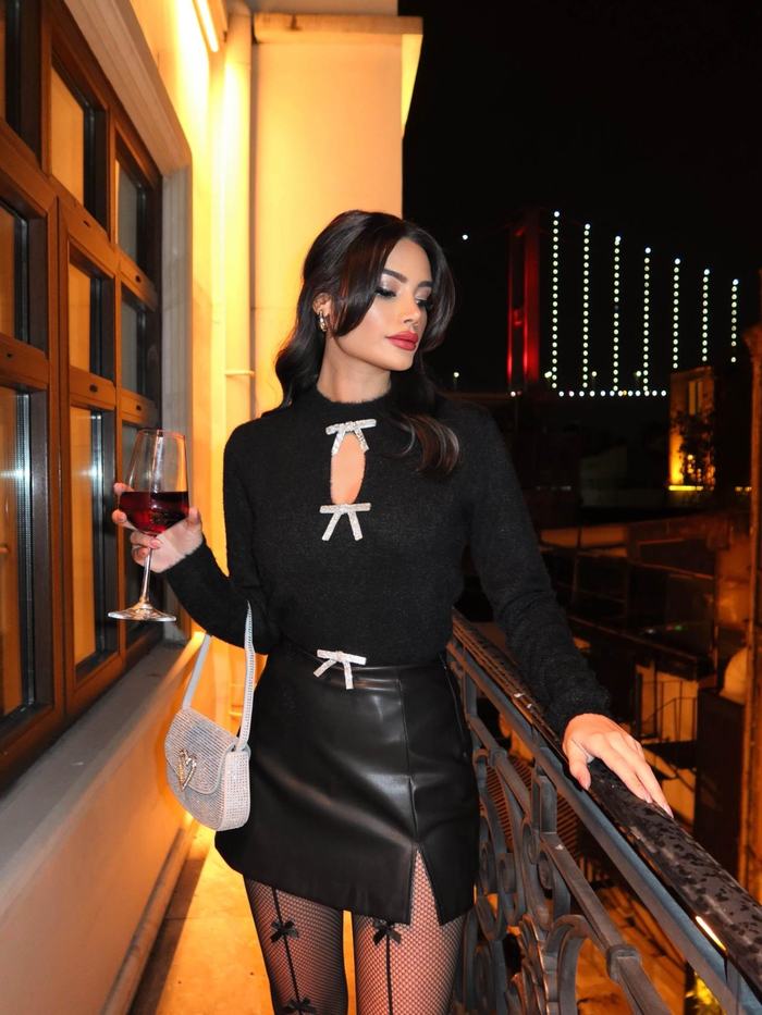 Fiyonk Detay Yünlü Kazak
