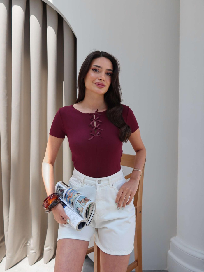 Fiyonk Detaylı T-Shirt