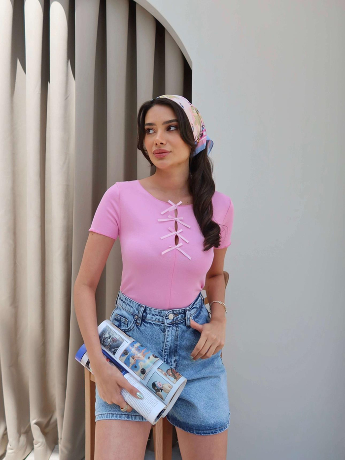 Fiyonk Detaylı T-Shirt