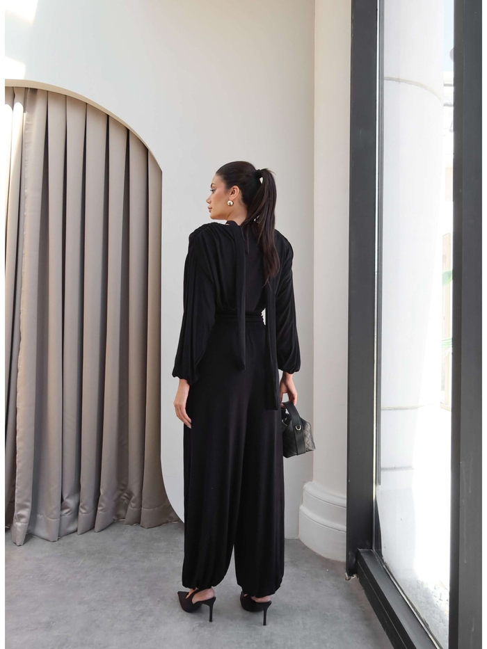 Fularlı Vatkalı Bluz Pantolon Takım