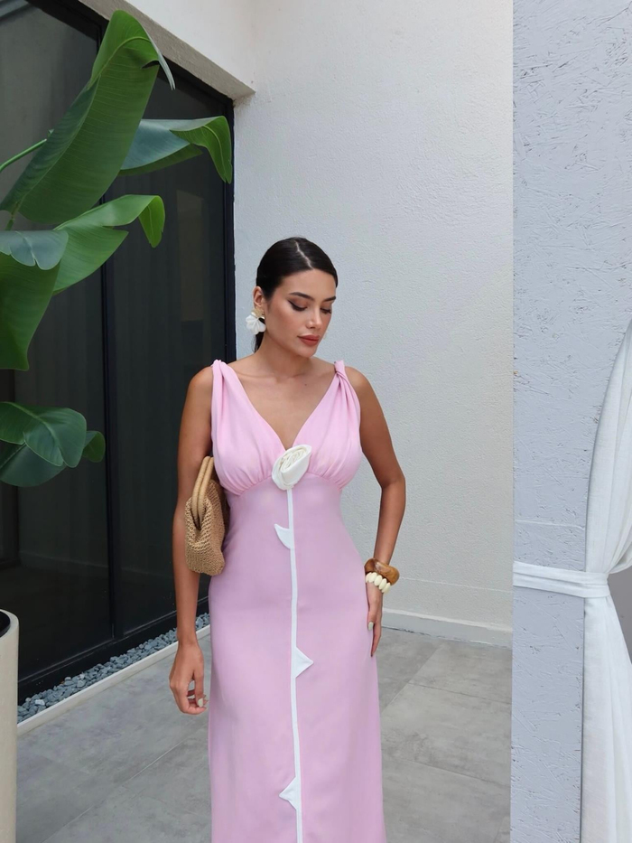 Göğüs Gül Detaylı Midi Elbise