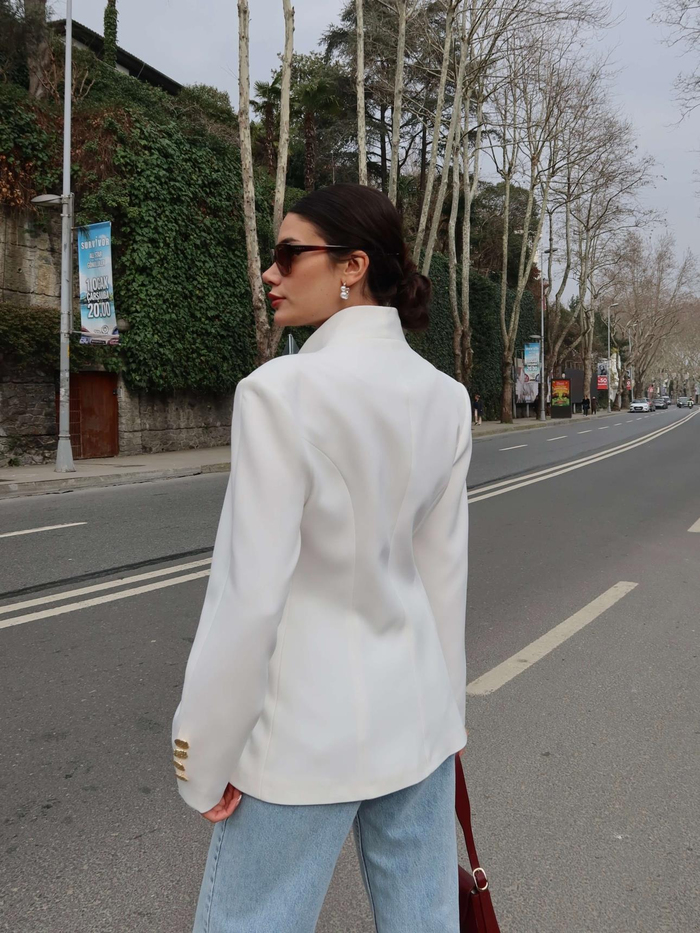 Gold Düğmeli Blazer Ceket