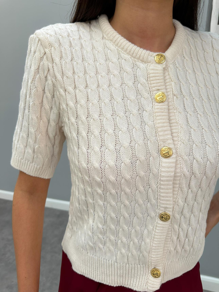 Gold Düğmeli Saç Örgülü Triko Hırka