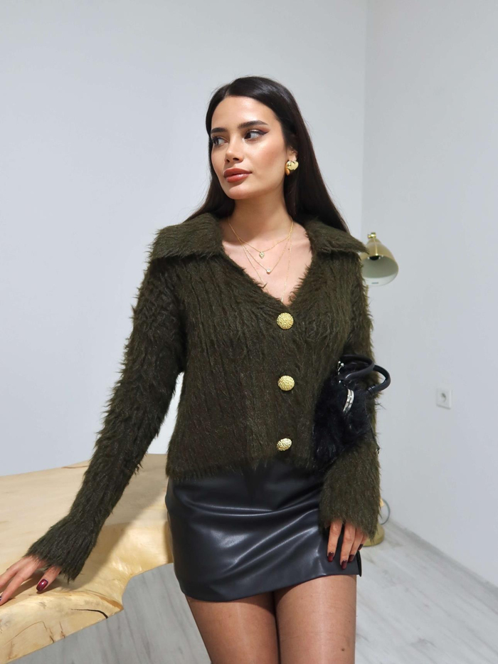 Gold Düğmeli Tüylü Hırka