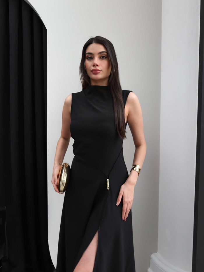 Gold Tokalı Asimetrik Yırtmaçlı Elbise