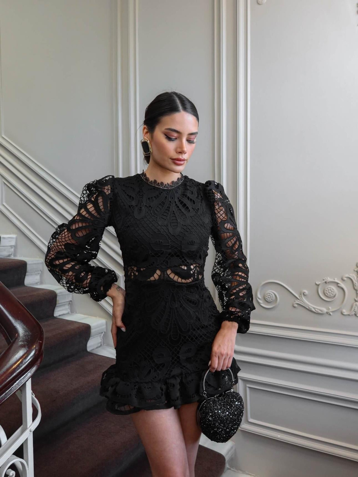 Güpür Detaylı Astarlı Uzun Kollu Mini Elbise