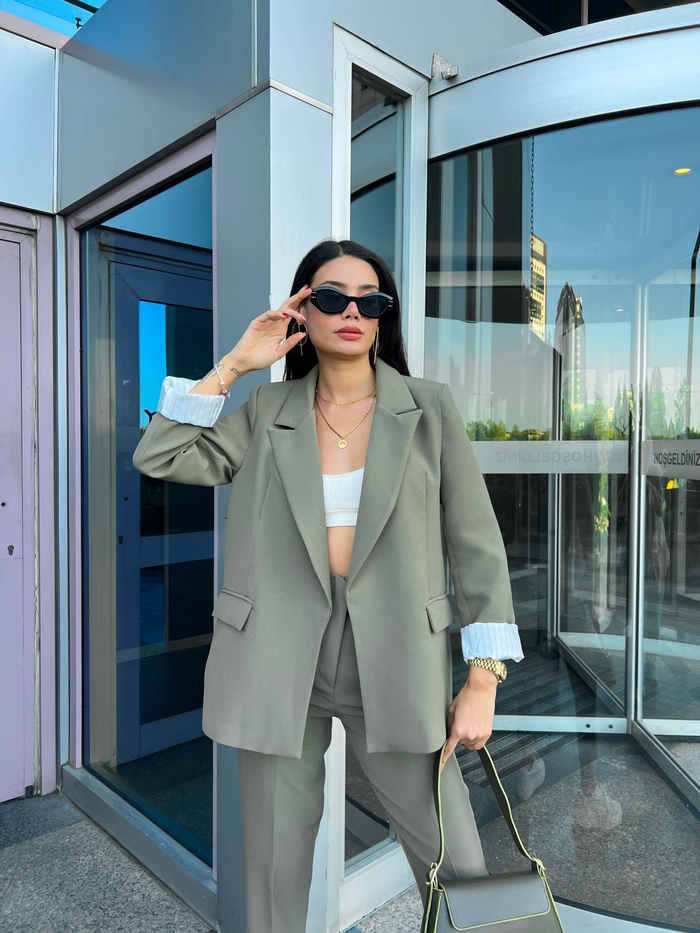 Haki Kolu Katlamalı Blazer Ceket