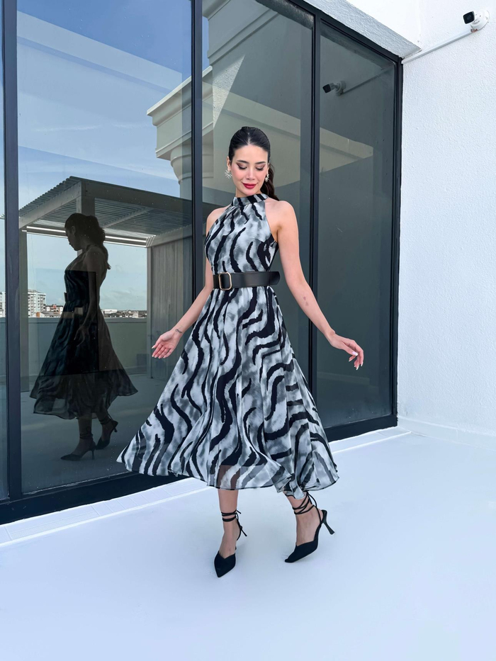 Halter Desenli Kloş Midi Elbise