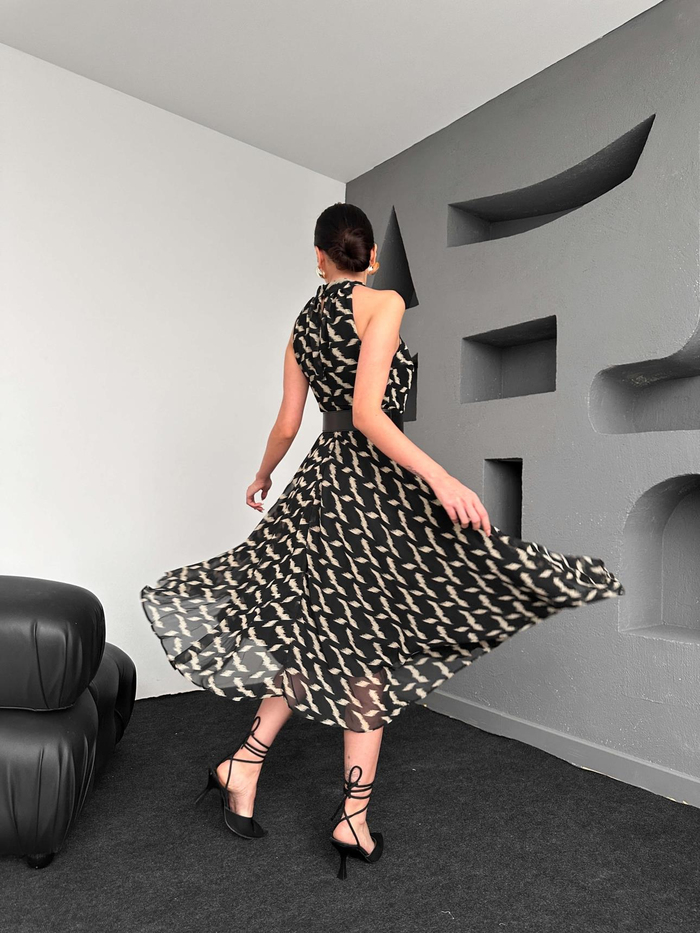 Halter Desenli Kloş Midi Elbise