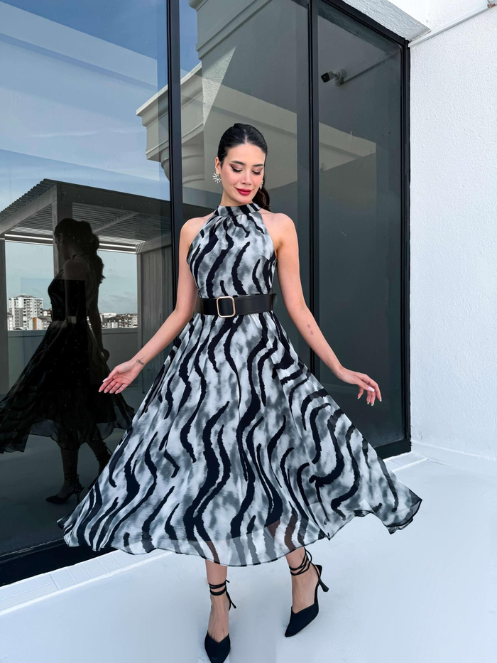 Halter Desenli Kloş Midi Elbise