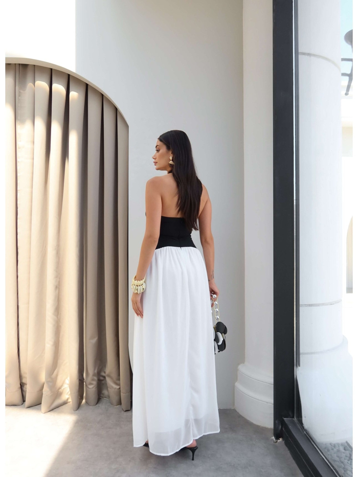 Halter Yaka Aksesuarlı Kloş Elbise
