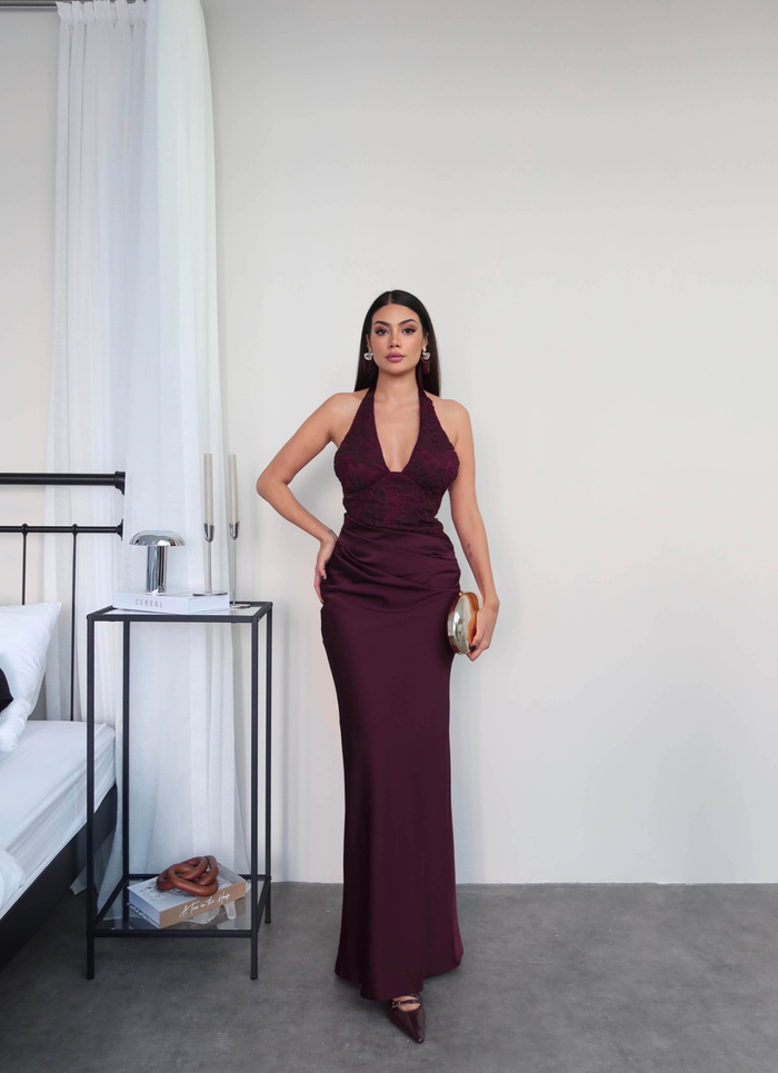 Halter Yaka Güpürlü Saten Elbise