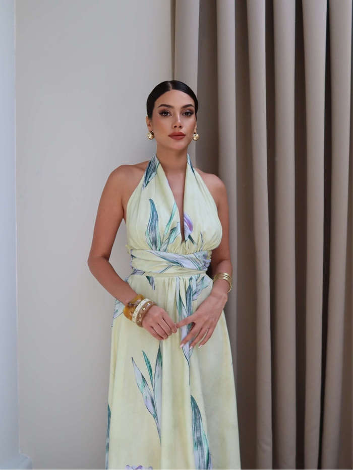 Halter Yaka Sırt Açık Çiçekli Elbise