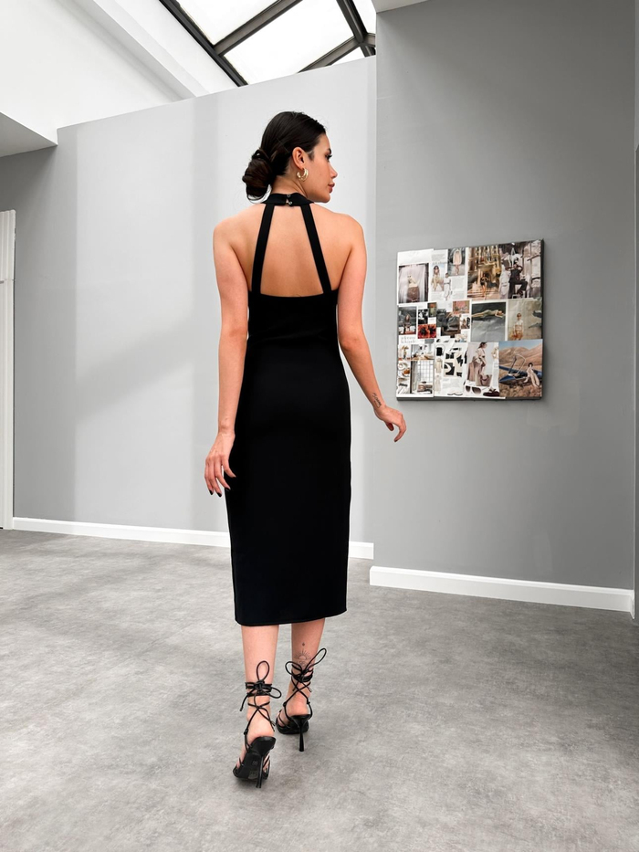 Halter Yaka Sırtı Açık Midi Elbise