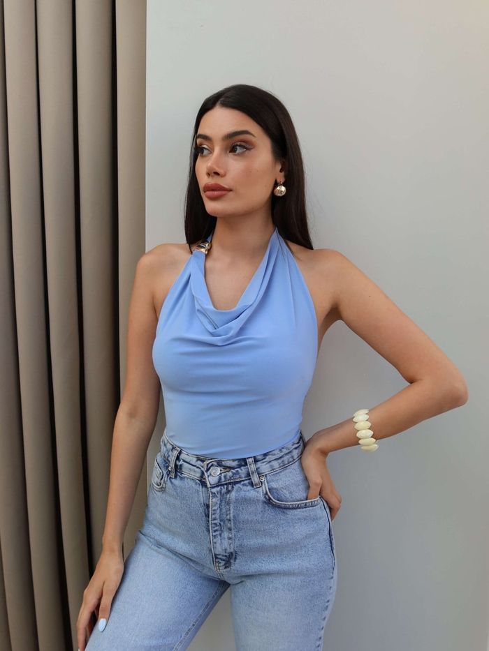Halter Yaka Tokalı Bluz