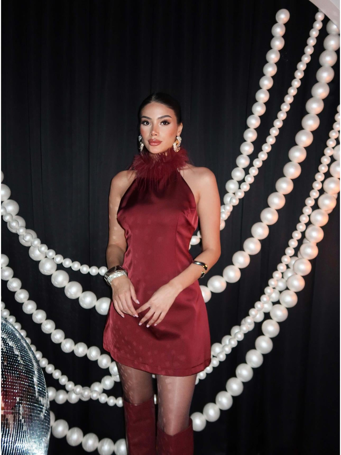 Halter Yaka Tüy Detaylı Mini Elbise