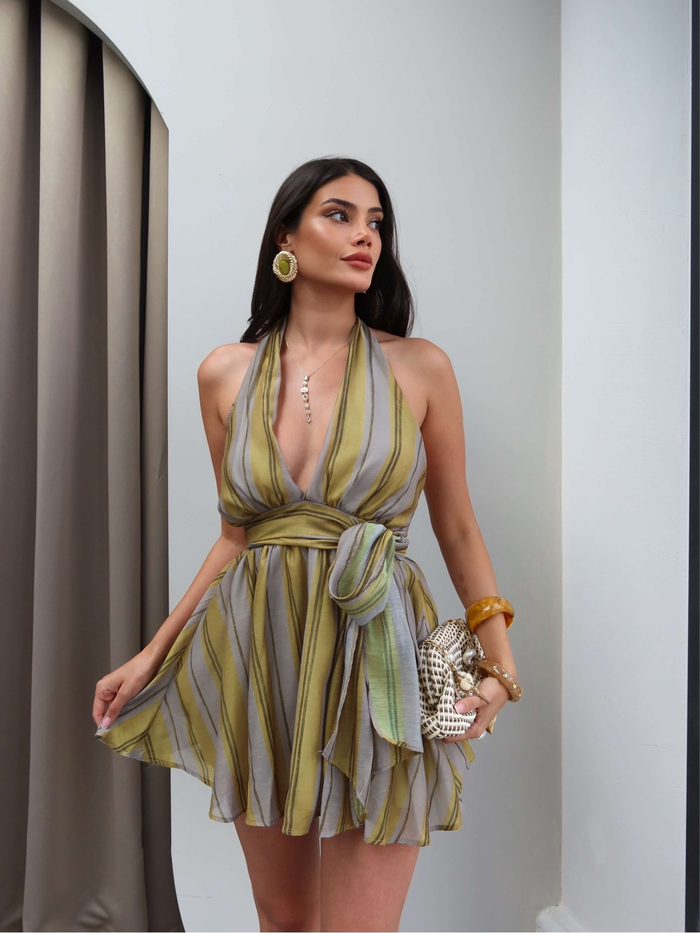 Halter Yaka Yan Bağlamalı Şifon Elbise