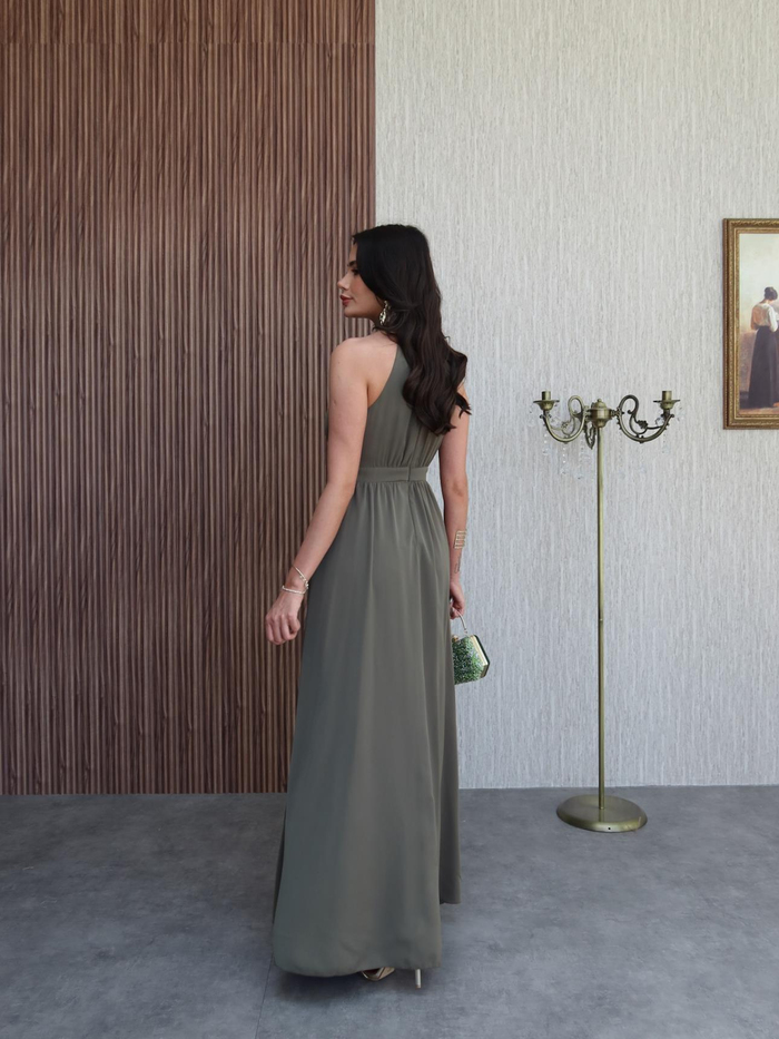 Halter Yaka Yırtmaçlı Kloş Uzun Elbise
