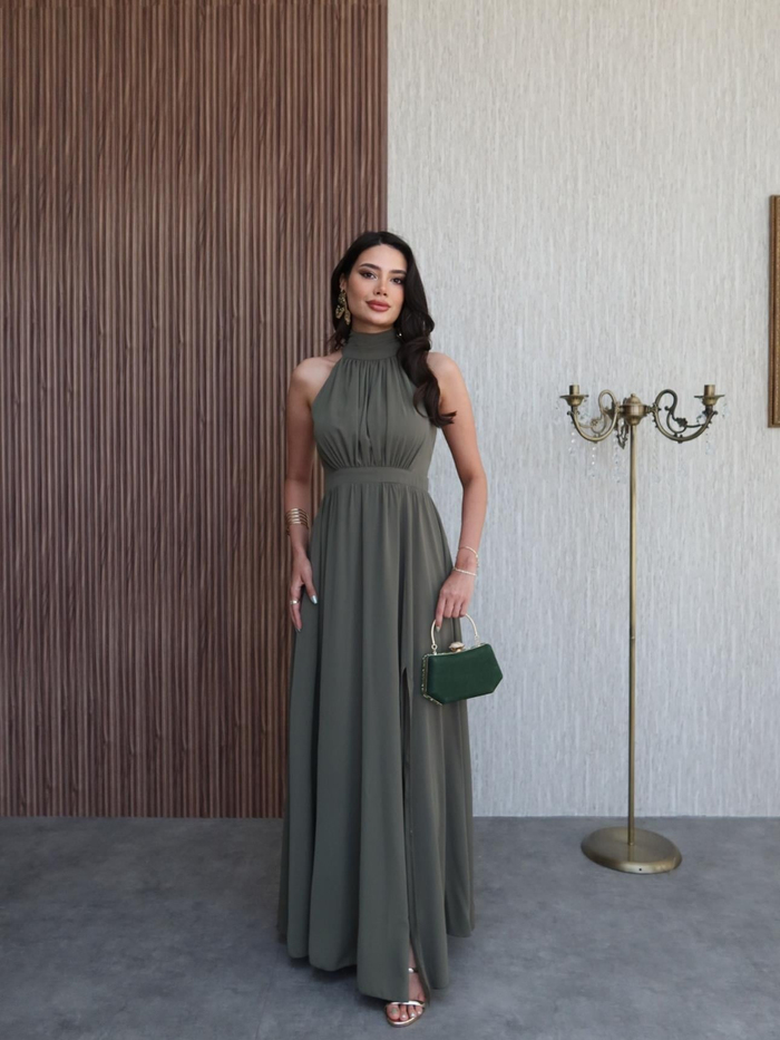 Halter Yaka Yırtmaçlı Kloş Uzun Elbise