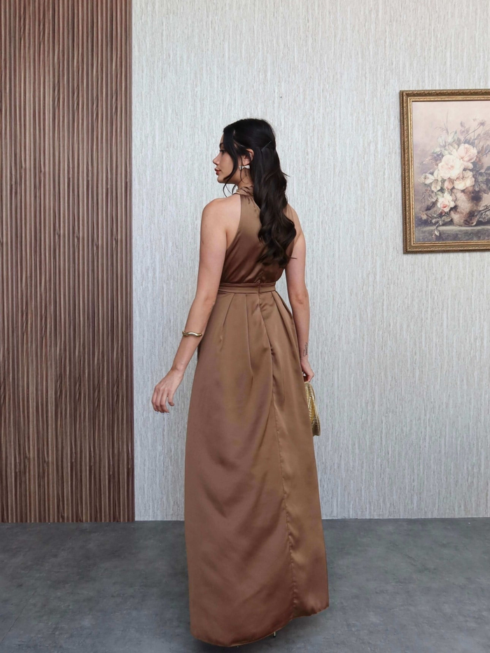 Halter Yaka Yırtmaçlı Saten Elbise