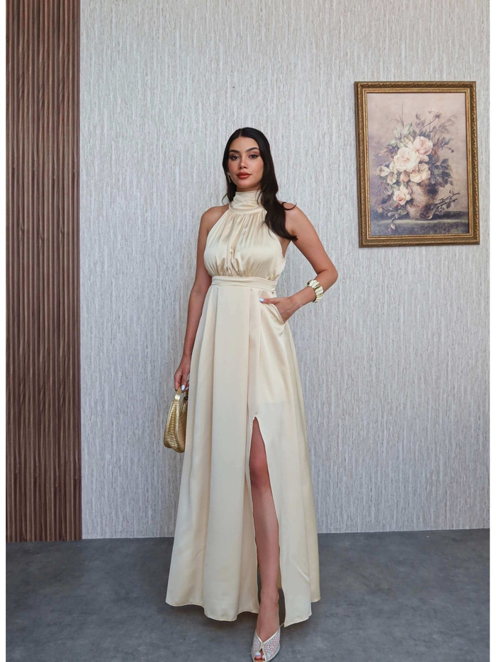 Halter Yaka Yırtmaçlı Saten Elbise