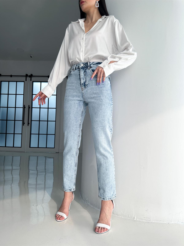 Ice Blue Premium Mom Jean