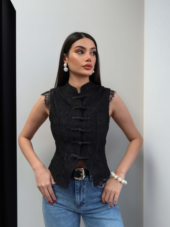 İlmek Düğmeli Dantel Bluz