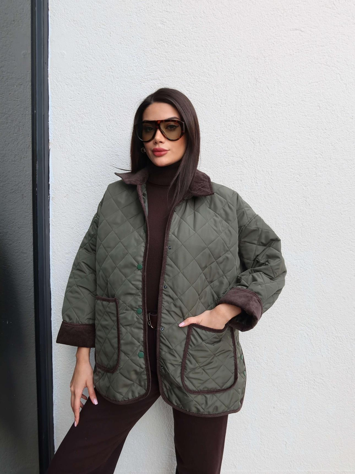 Kadife Yaka Çıtçıtlı Kapitone Mont