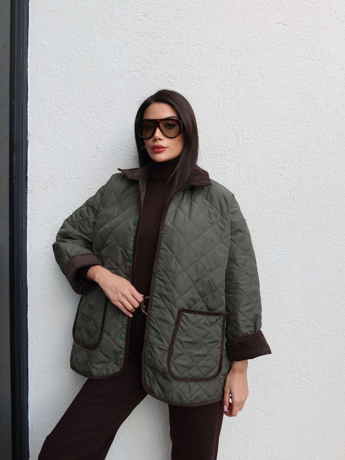 Kadife Yaka Çıtçıtlı Kapitone Mont