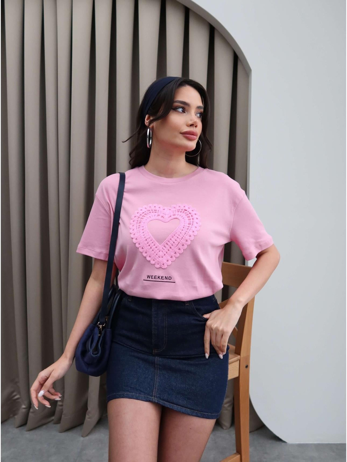 Kalp Nakışlı T-Shirt