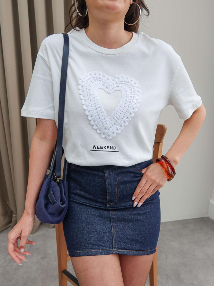 Kalp Nakışlı T-Shirt
