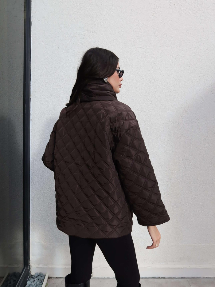 Kapitone Şal Detaylı Mont