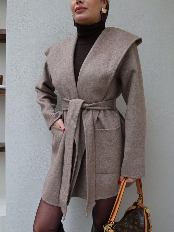 Kapüşonlu %100 Yün Kısa Kaban