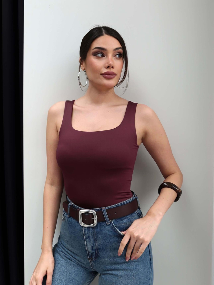 Kare Yaka Kalın Askılı Atlet