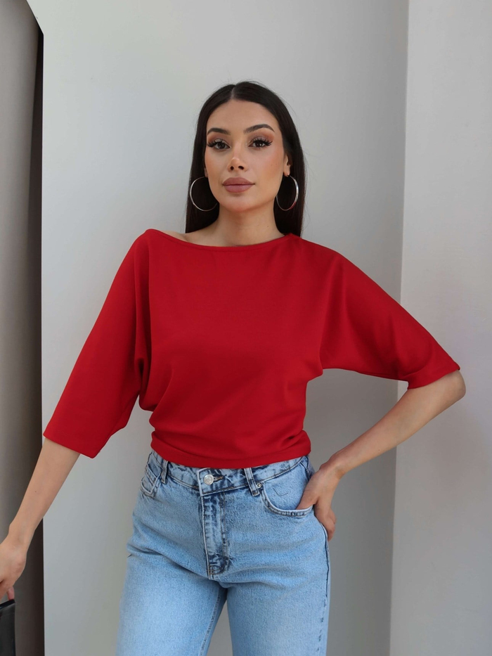 Kayık Yaka Düz Tshirt