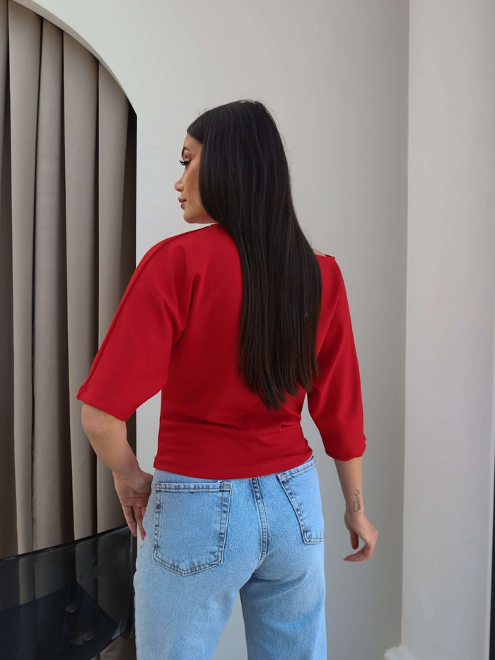 Kayık Yaka Düz Tshirt