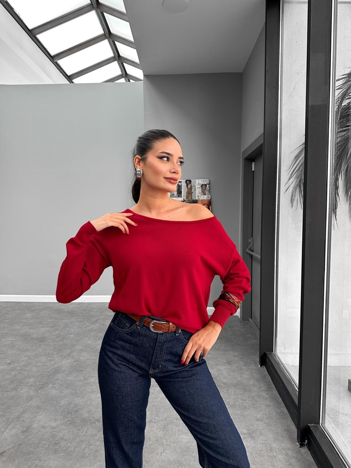 Kayık Yaka Oversize Triko Kazak