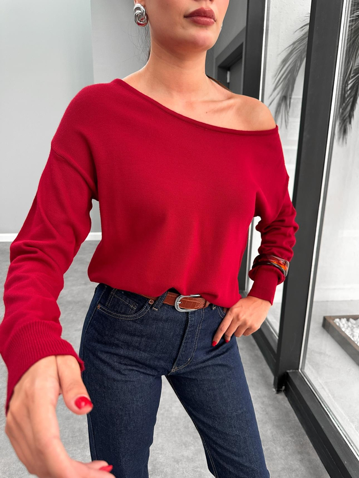 Kayık Yaka Oversize Triko Kazak