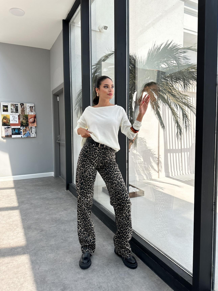 Kayık Yaka Oversize Triko Kazak